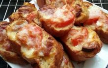 Bayat Ekmek Pizzası
