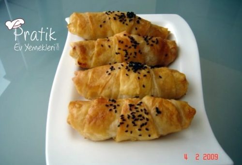 Beşamel Soslu Tavuklu Börek