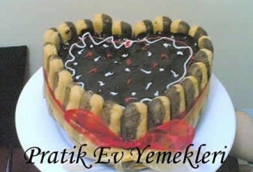 Bisküvili Kedidili Pasta