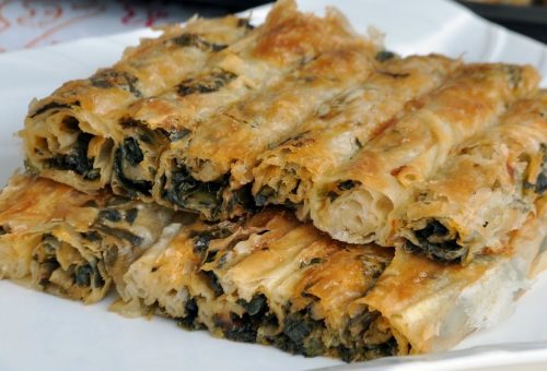 El Açması Tadında Ispanaklı Çıtır Börek Tarifi