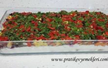 Etimek Salatası