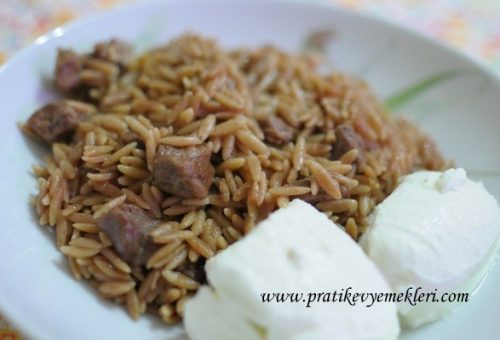 Etli Arpa Şehriye Pilavı