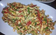 Fıstıklı Tavuk Salatası