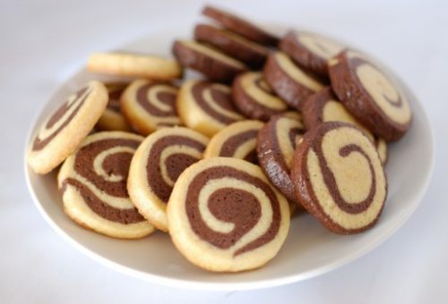 İki Renkli Rulo Kurabiye