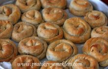 Ispanaklı ve Patatesli Gül Böreği