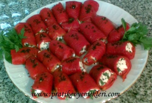 Peynirli Kırmızı Biber Sarma