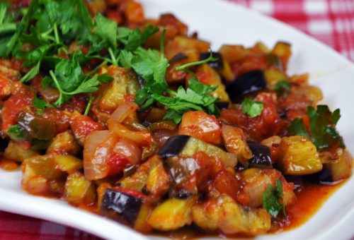 Kışlık Şakşuka Tarifi: Konserve