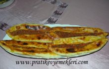 Evde Kıymalı Pide