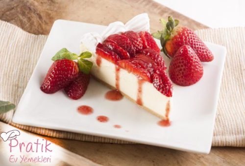 Kaymaklı Çilekli Cheesecake