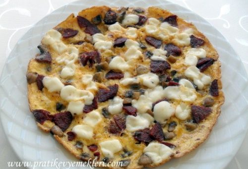 Sucuklu ve Mantarlı Omlet