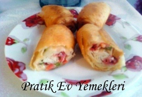 Sosisli Paçanga Böreği