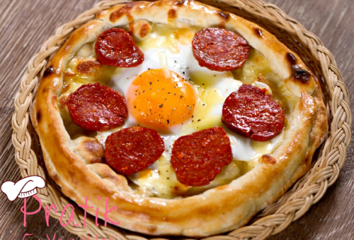 Sucuklu Yumurtalı Pide Tarifi