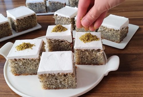Sütlü Mavi Haşhaşlı Revani Tatlısı