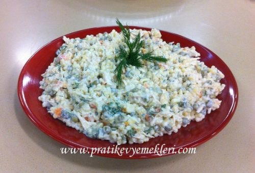 Tavuklu Kuskus Salatası